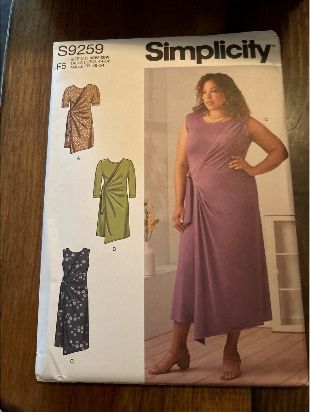 Simplicity S9259 Women's Knit Dresses and Tunic Sewing Pattern
